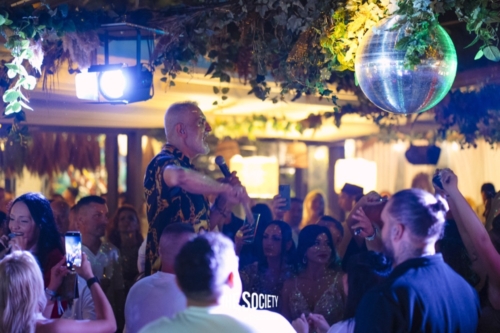 The-Society-by-Piazzetta-Bacau-Damian-Draghici-300