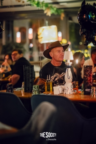 f9c57045-a574-4f72-9960-7661b6b09067