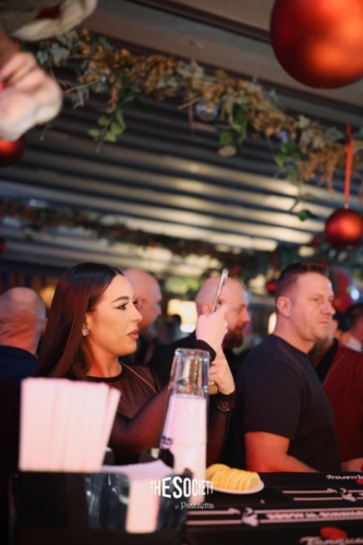 TheSocietybypiazzetta-Trupa-Feelings-09.52.50-4