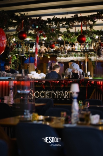 TheSocietybypiazzetta-Trupa-Feelings-09.59.37-4