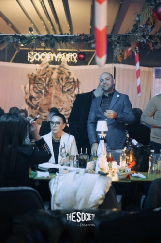 TheSocietybypiazzetta-Trupa-Feelings-09.59.44-5