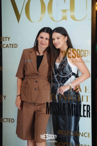 The-society-by-Piazzetta-Misha-Miller300