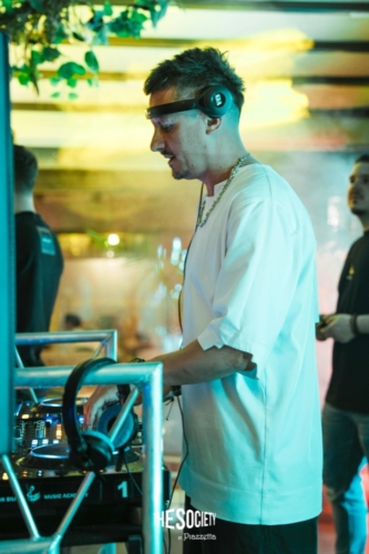 The-society-by-Piazzetta-Victor-Biliac-174