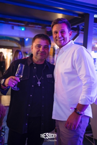 2773b0ee-c5d3-43b9-81c5-b885c4449c9f