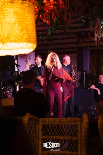 605e6be0-054e-4e88-a5e6-75f8666534b6