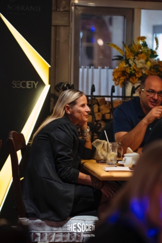 a2f8c670-0579-4567-969e-035b2ea67cdf